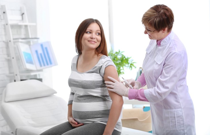Прививка от кори на ранних сроках при беременности и на 2 и 3 триместрах: какие последствия для беременной?