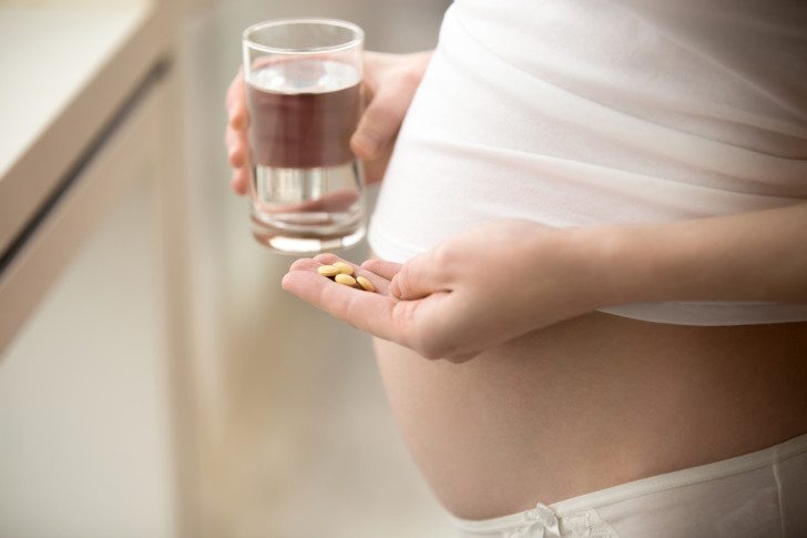 Как, на какой неделе беременности прекращают пить Дюфастон: правильная схема, последствия снижения дозы и отмены гормона