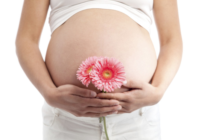Почему возникает жжение и зуд во влагалище и внизу живота на ранних и поздних сроках беременности и как его лечить?