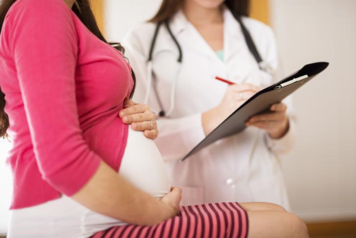 Омез на ранних и поздних сроках беременности: можно ли беременным принимать препарат?
