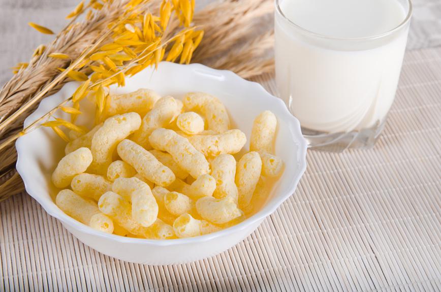 Польза и вред сладких кукурузных палочек: сколько в них калорий, можно ли детям и кормящим мамам?