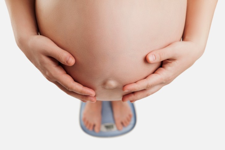 Как рассчитывают дату родов (ПДР) по сроку зачатия и последним месячным?