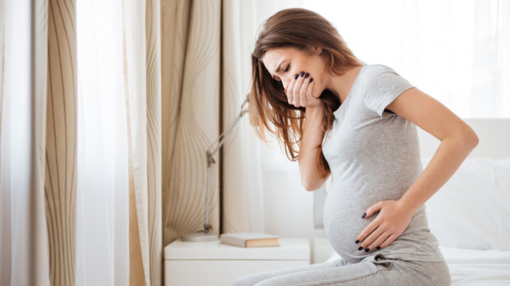 Опасна ли скарлатина во время беременности, как она лечится в 1, 2 и 3 триместрах?