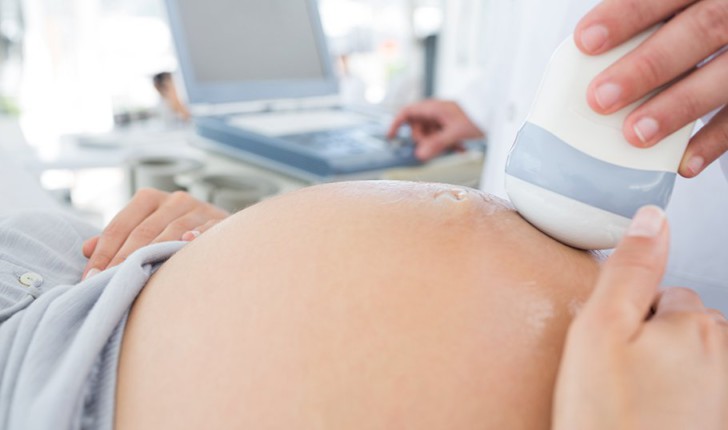 Почему у беременных выявляется стафилококк в моче, мазке, носу и горле и чем это грозит?