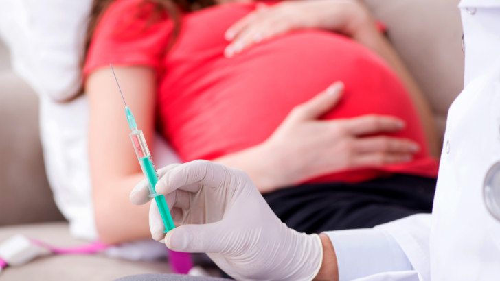 Можно или нельзя делать биоревитализацию во время беременности, особенно в начале – на ранних сроках?