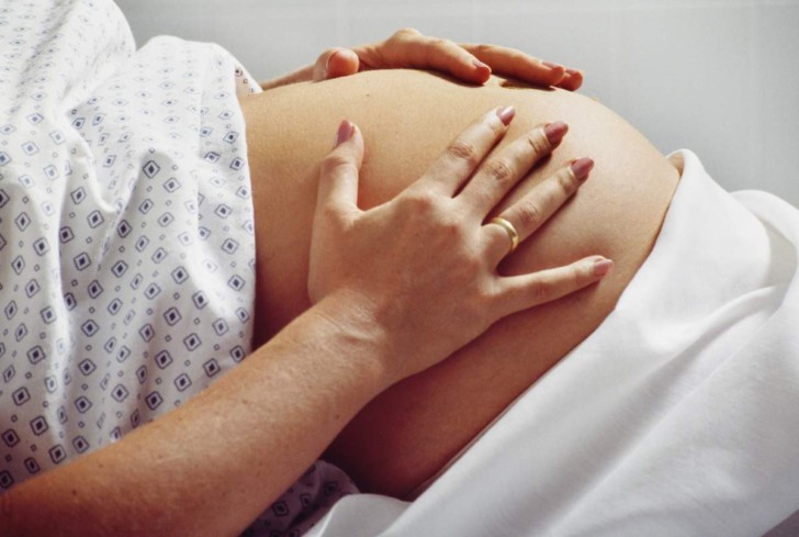 Во время беременности опухают, болят или чешутся половые губы: почему это происходит и что делать?