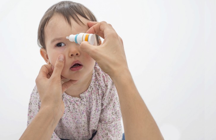 Лучшие лекарства от конъюнктивита: глазные капли и мази для детей разного возраста