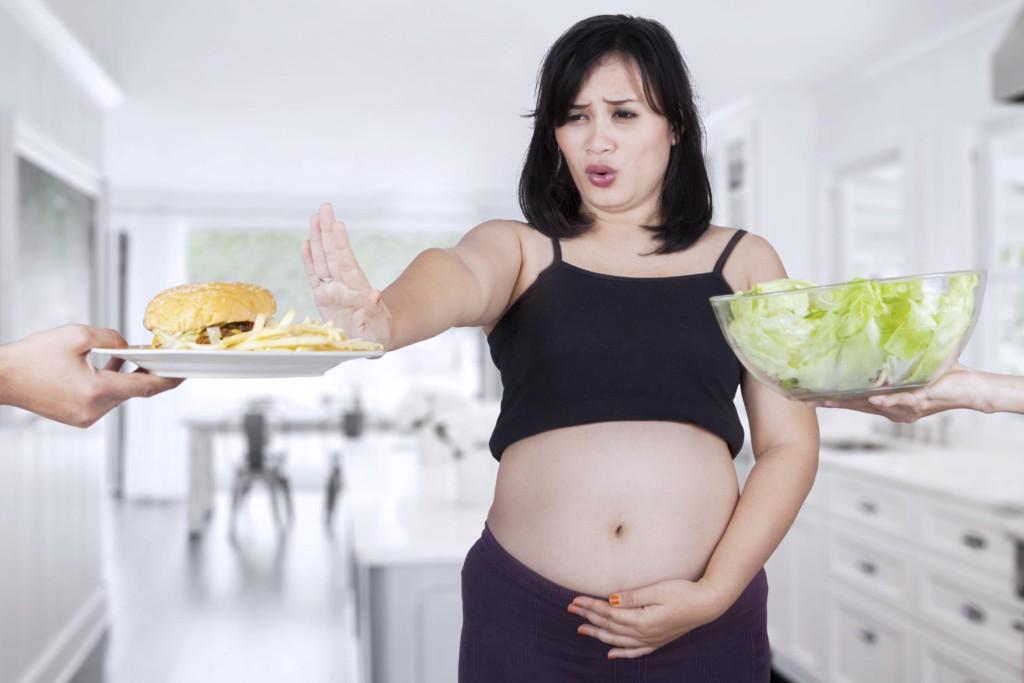 Диета для беременных во 2 триместре: меню на каждый день, запрещенные продукты питания
