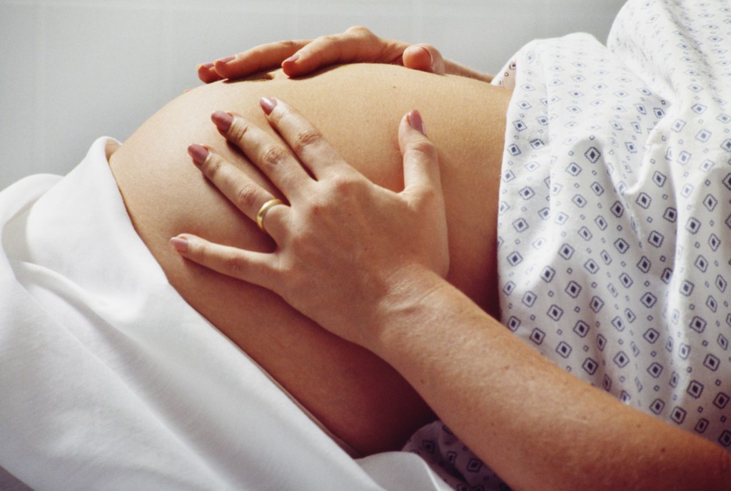 Сколько времени сокращается матка у первородящих и повторнородящих, что делать, чтобы сокращение после родов шло быстро?