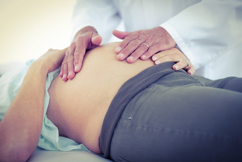 Симптомы аппендицита во время беременности и его опасность для женщины и ребенка на разных сроках, особенности лечения