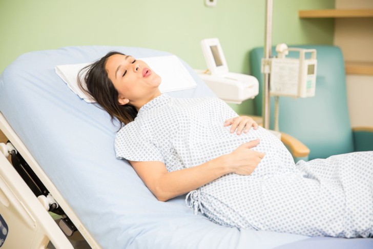 Рожаем правильно: как дышать и тужиться во время родов, чтобы не было разрывов, боли и вреда для ребенка?