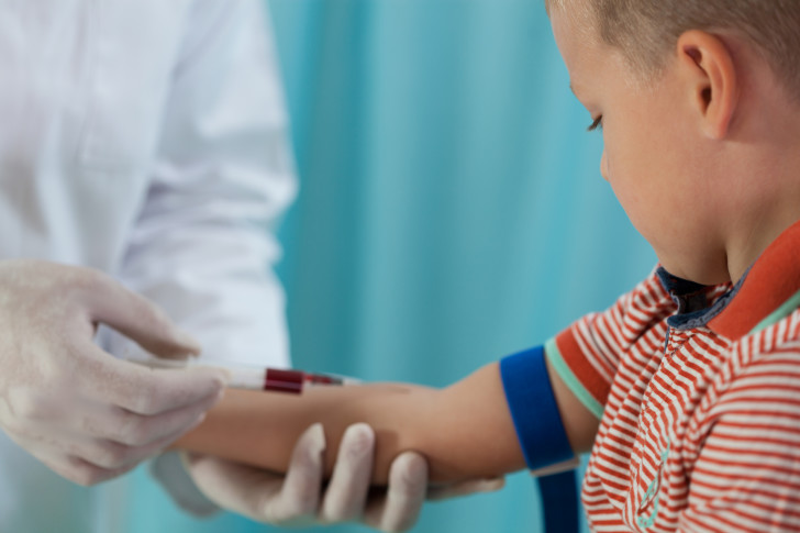Пониженные лимфоциты в крови у ребенка о чем это говорит и каковы причины показателей меньше нормы?