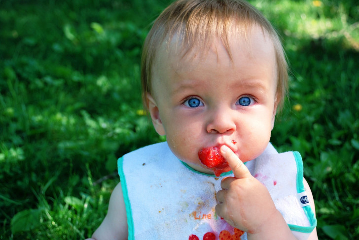 Симптомы и лечение аллергии у ребенка на клубнику, черешню, землянику и другие ягоды