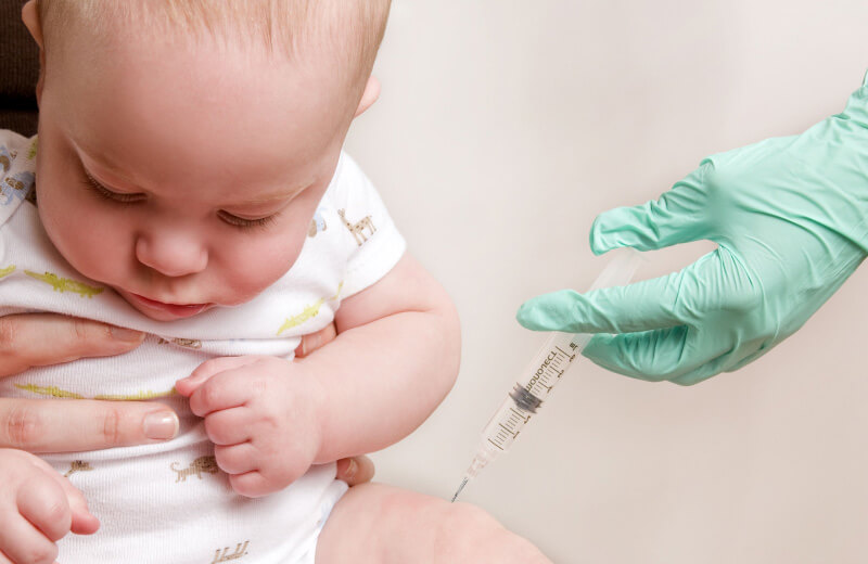 Особенности прививки от гепатита А для детей: схема вакцинации, возможные побочные эффекты, противопоказания