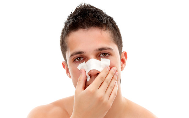 Признаки и симптомы перелома носа у ребенка: как определить наличие травмы после падения?