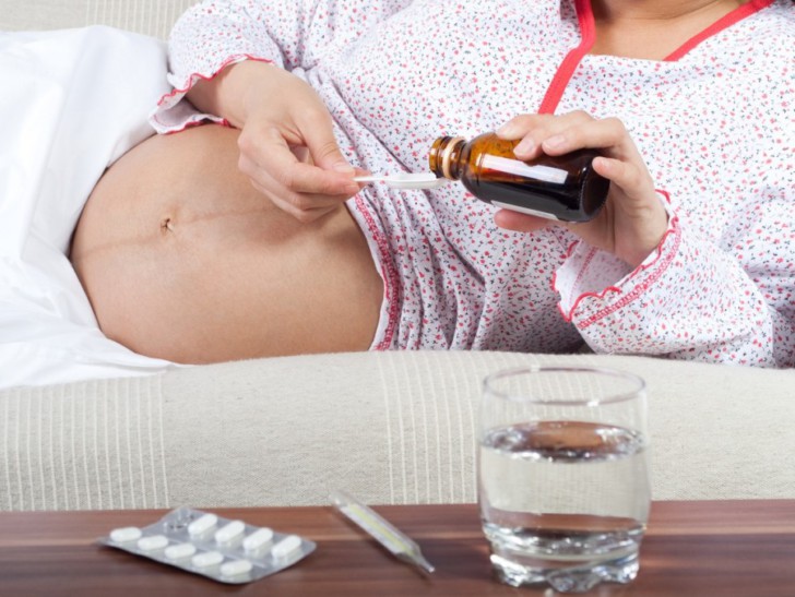 Зачем во время беременности назначают Аугментин в 1, 2 и 3 триместрах, как его принимать?