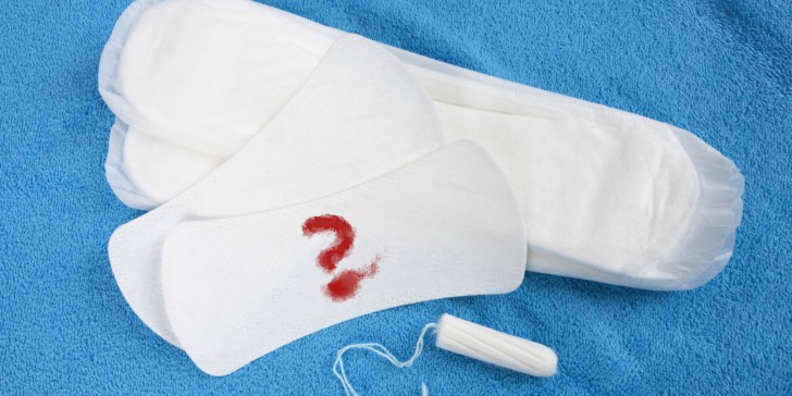 Причины и лечение месячных со слизью: почему при менструации идут выделения прозрачного цвета, похожие на сопли?