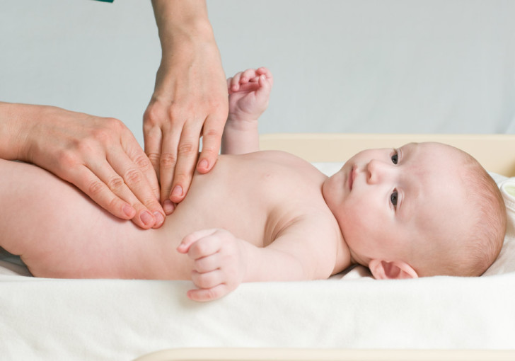 Что такое кишечная непроходимость, каковы ее симптомы у новорожденных и детей старшего возраста?