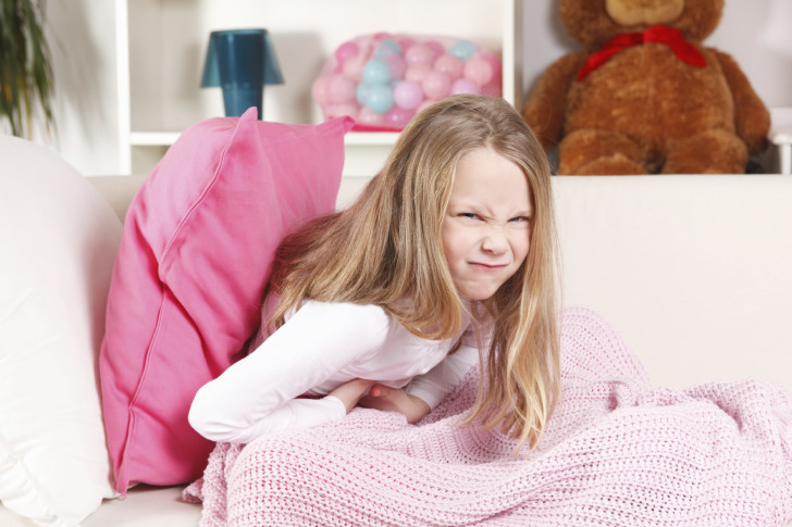 Что означают выделения у девочки: причины и лечение в возрасте от 3 до 12 лет