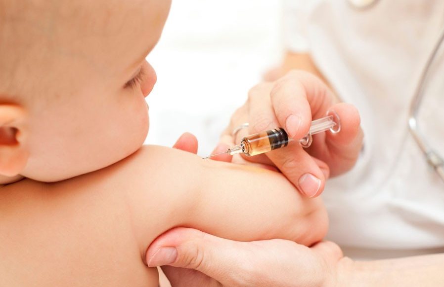 Состав импортной и отечественной вакцины АКДС: что лучше выбрать для прививки?