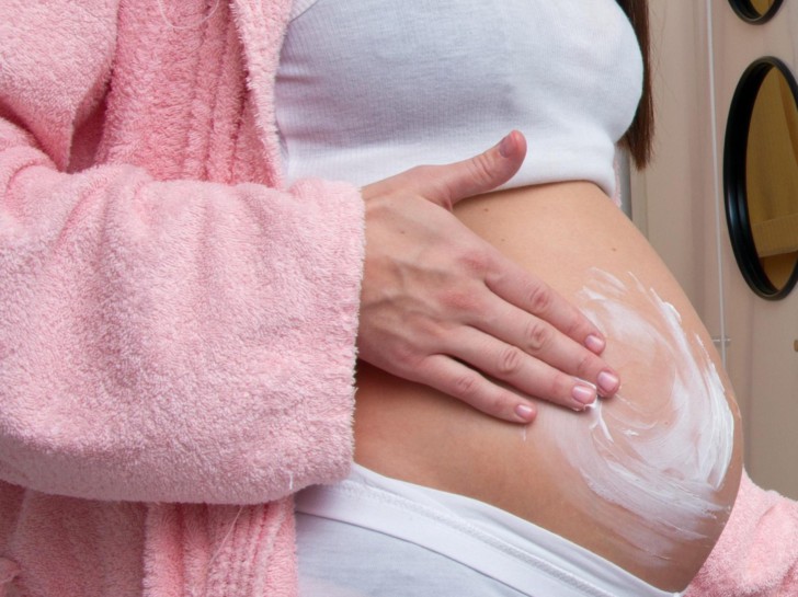 Крем от растяжек для беременных женщин Мама Комфорт: состав и действие, инструкция по применению и противопоказания