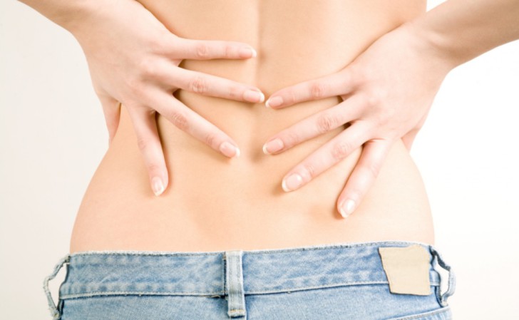 Почему при месячных болит спина и поясница: какие могут быть причины боли и что делать?