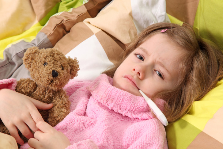 Как лечить ребенка от герпеса в горле: что ему дать, чтобы справиться с вирусной инфекцией на миндалинах?