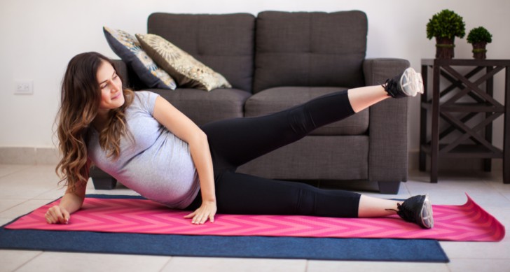 Гимнастика в 3 триместре беременности: упражнения ЛФК в домашних условиях, зарядка и аэробика