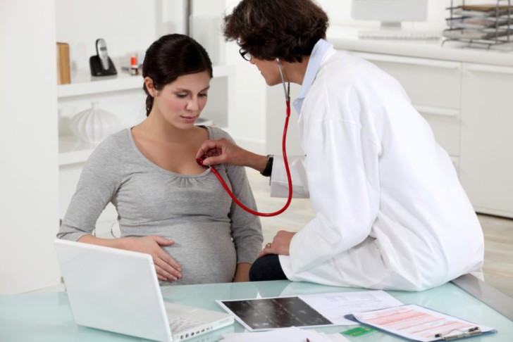 Можно ли в 1, 2 и 3 триместрах беременности принимать Бромгексин, каковы показания и противопоказания?