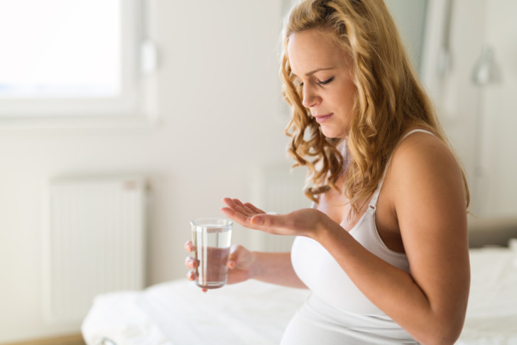 Компливит Триместрум в 1, 2 и 3 триместрах беременности: состав, полезные свойства и цена