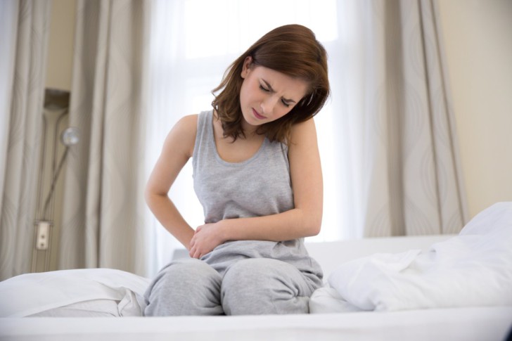 Могут ли месячные идти при внематочной беременности, бывает ли задержка менструации?