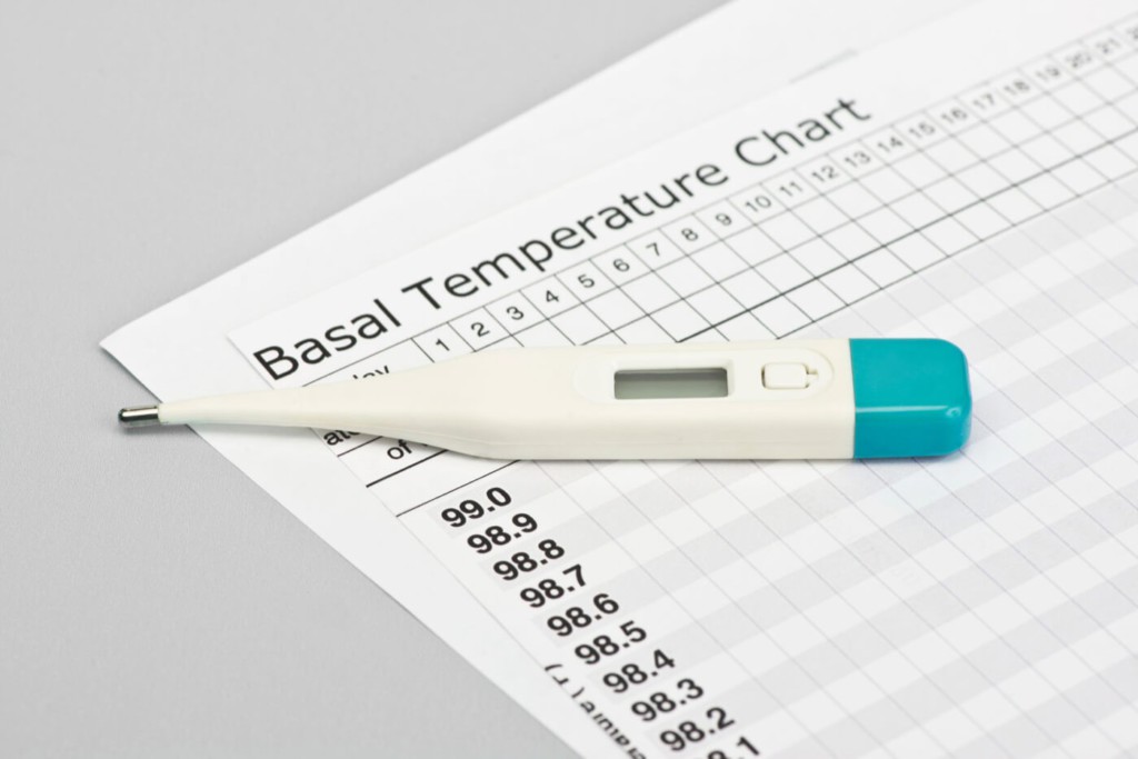 Как определяют беременность по базальной температуре с помощью градусника?