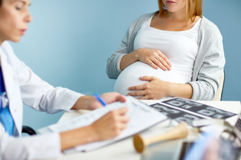 Болит низ живота во время беременности: опасно ли эта боль и что делать?