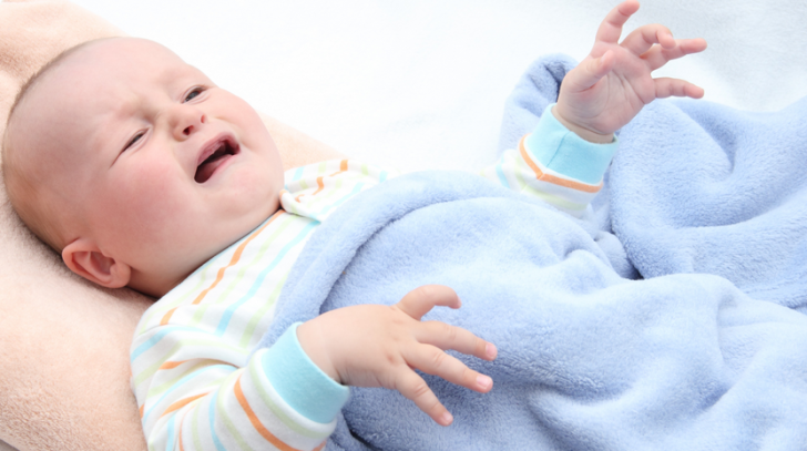 Причины возникновения судорог у ребенка во сне и во время бодрствования, последствия и первая помощь