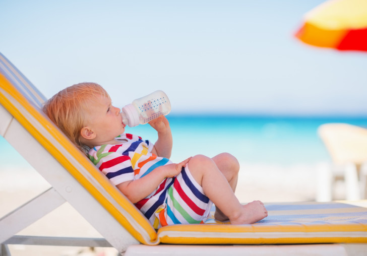 Сыпь на теле ребенка на море или после отдыха чем вызвано появление аллергии или крапивницы у детей?
