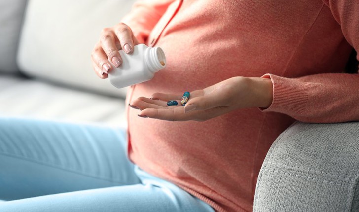 Список витаминов для беременных: какие лучше пить в 1-3 триместре, что входит в состав комплексов и как принимать?