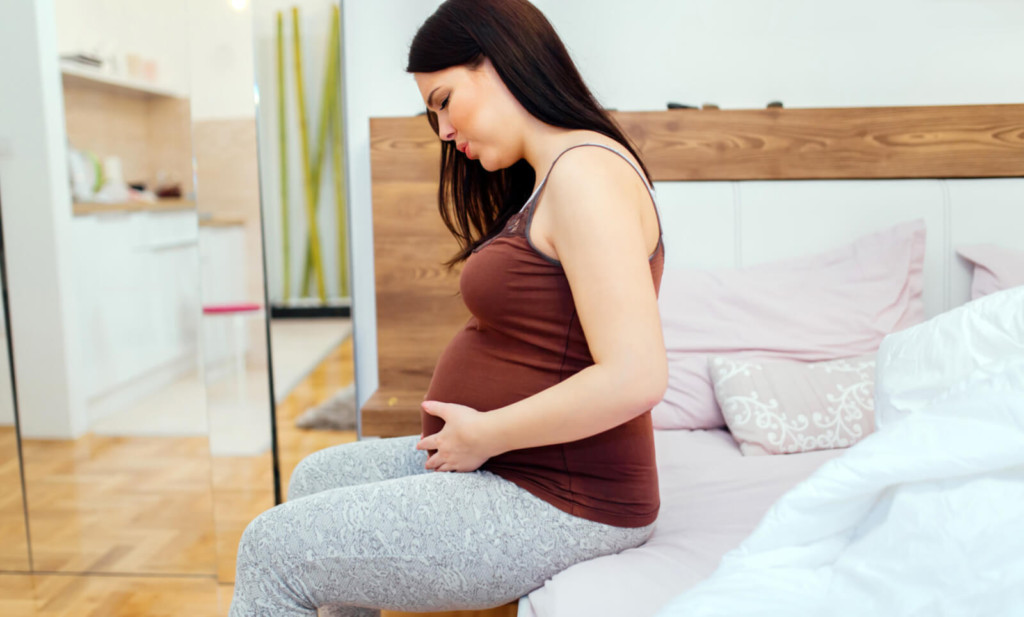 Амниоцентез: как и для чего делают прокол живота во время беременности и анализ амниотической жидкости, больно ли это?