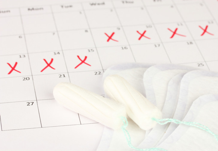 Можно ли на несколько дней задержать месячные: как это сделать, какие таблетки помогут отсрочить менструацию?