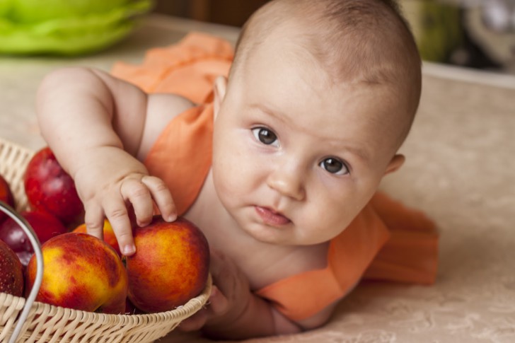В каком возрасте ребенку можно давать персик или нектарин?