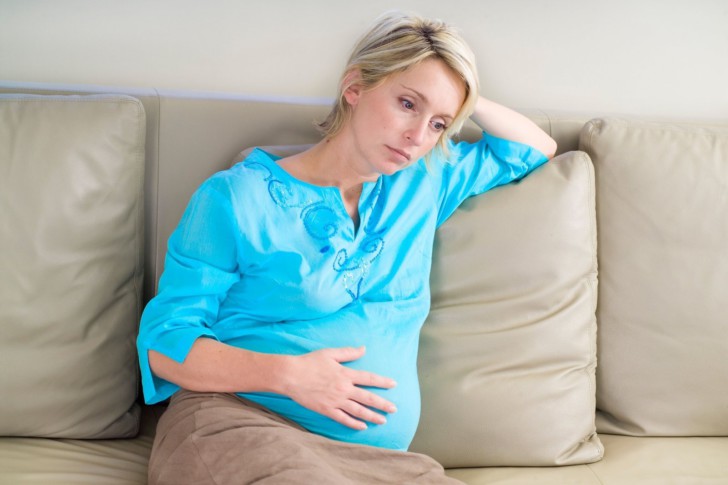 Кровит все время геморрой при беременности что делать и какое подобрать лечение дома, если кровоточит?