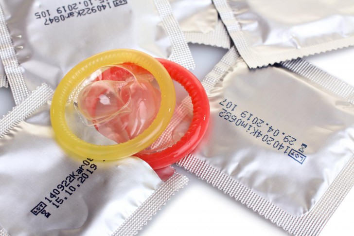 Порвался во время полового акта презерватив: можно ли так забеременеть и что делать, есть он остался внутри?