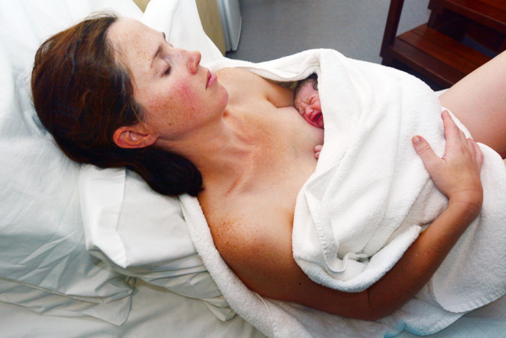 Что после родов происходит с женщиной: изменения в организме и психологическое состояние