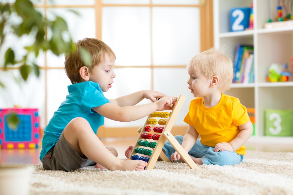 Развивающие занятия для ребенка 4-5 лет: увлекательные игры и упражнения