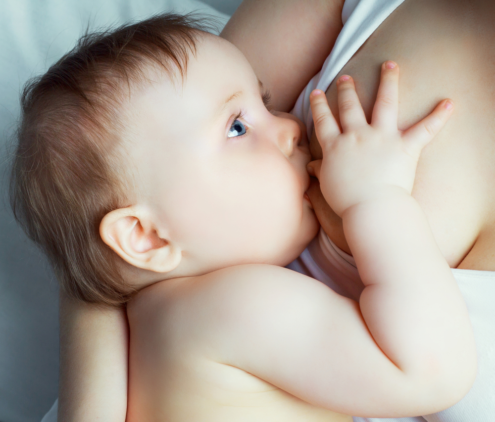 Как кормящей маме увеличить лактацию: какие факторы влияют на количество молока при грудном вскармливании?