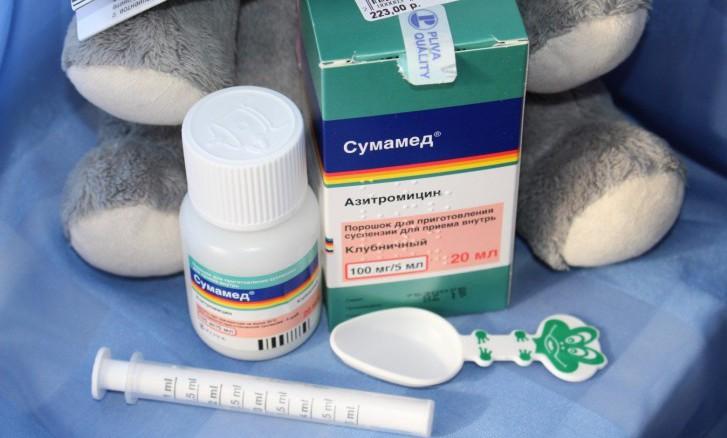 Какие антибиотики можно применять при стоматите у детей: лечение Флемоксином, Амоксиклавом и другими препаратами