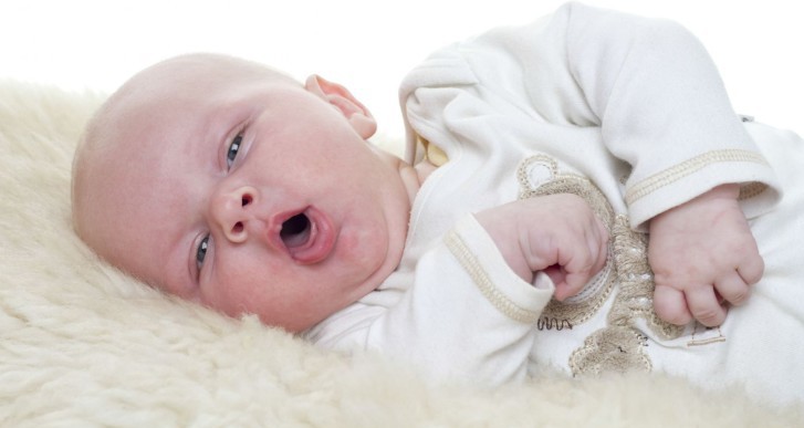 Причины появления паховой грыжи у новорожденных мальчиков и девочек, лечение патологии
