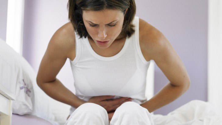Тяжесть и дискомфорт в желудке после еды при беременности: почему так бывает на ранних сроках и во втором триместре?