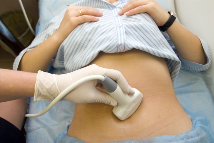 Можно ли во время месячных делать УЗИ органов малого таза, в каких случаях и как проводится процедура при менструации?