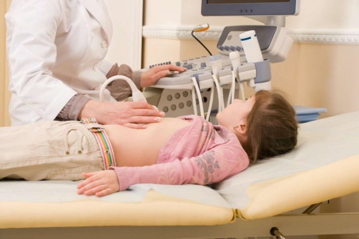 Воспаление мезентериальных лимфоузлов в брюшной полости у детей: причины лимфаденита
