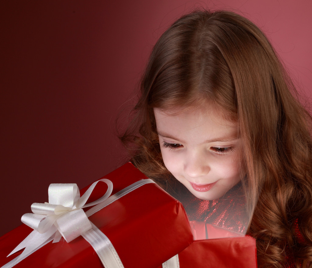 Лучшие идеи подарков для девочки на 5 лет: что подарить ребенку на день рождения?